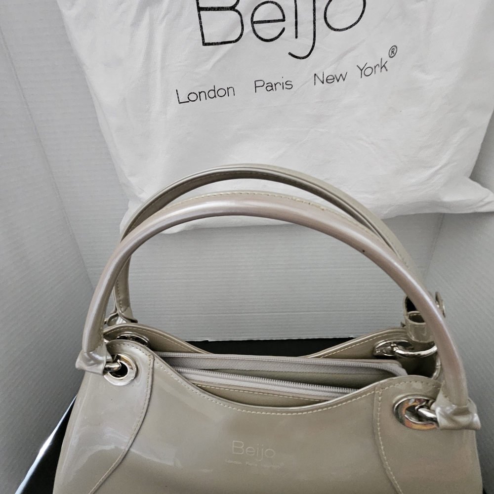 Beijo Cream Handbag